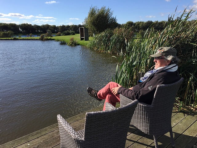 半场战报：卡利亚里2-2热那亚，塞巴斯蒂亚诺-埃斯波西托、博雷利建功，厄斯蒂高、维蒂尼亚破门